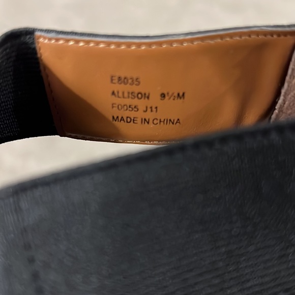 CLOSEOUT Calvin Klein strappy sandal - Picture 5 of 5